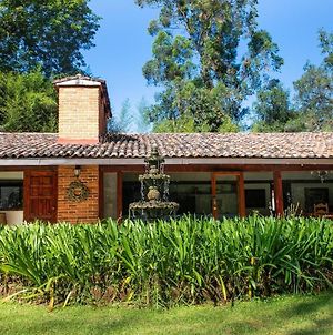 Inolvidable Villa En El Bosque, Avandaro. Valle de Bravo Exterior photo