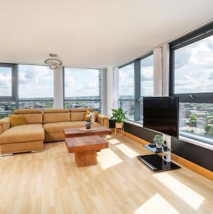 The Exquisite Penthouse Of Leeds - Sleeps 8 Apartment Exterior photo