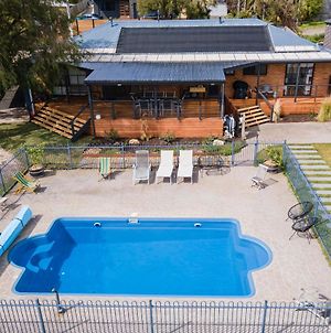Two Bays Family Getaway With Solar Heated Pool Villa Rosebud Exterior photo