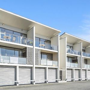 The Moorings Waterfront Picton Apartment Exterior photo