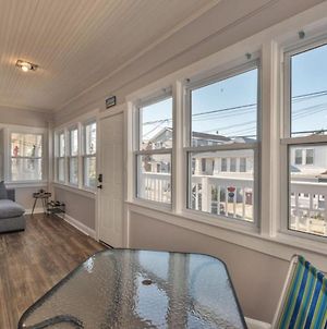 Seaside Escape With Room To Roam - Large Beach House Ventnor Exterior photo