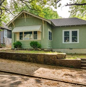 Convenient Little Rock Rental With Shared Yard! Exterior photo