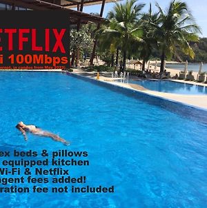 Beach Condos At Pico De Loro Cove - Wi-Fi & Netflix, 42-50"Tvs With Cignal Cable, Uratex Beds & Pillows, Equipped Kitchen, Balcony, Parking - Guest Registration Fee Is Not Included Nasugbu Exterior photo