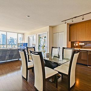 Marvelous 2 Bedroom Condo With Stunning Downtown Views! Vancouver Exterior photo