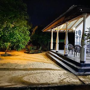 Garden Oasis With 1 Bedroom & 1 Bathroom Batticaloa Exterior photo