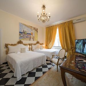 Morali Palace Hotel Genoa Room photo