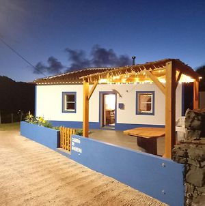 Cosy Private Cottage W/Sea Views & Wifi Vila do Porto Exterior photo