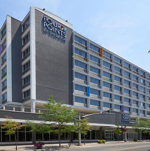 Four Points By Sheraton Windsor Downtown Hotel Exterior photo