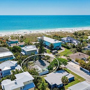 Sizzling Summer Rates At Chasing Waves West Of Gulf Drive Dog Friendly Beach Retreats Fl Home Holmes Beach Exterior photo