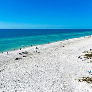 Sizzling Summer Rates With Gulf Views Condo Tennis Courts And Private Laundry Beach Retreats Condo Holmes Beach Exterior photo