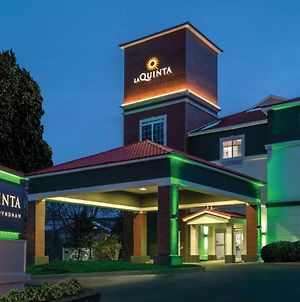 La Quinta Inn & Suites By Wyndham Latham Albany Airport Exterior photo