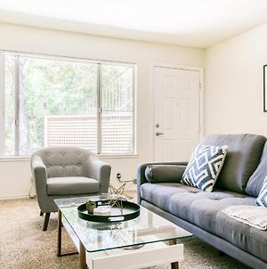 Chic Furnished 2Br In Walnut Creek Parking Pool Apartment Exterior photo