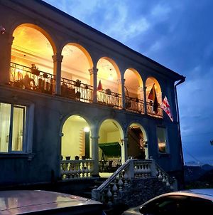Old House • Ძველი Სახლი Hotel Batumi Exterior photo