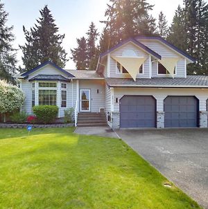 Spacious Bonney Lake Home With Game Room And Gazebo! Sumner Exterior photo
