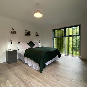 Elegant 4 Bedroom, 5 Bathroom House In Northampton By Hp Accommodation Watford (Northamptonshire) Exterior photo