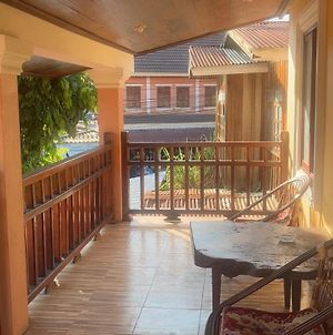 Oulayphet Guesthouse 坞莱佩酒店 Luang Prabang Exterior photo