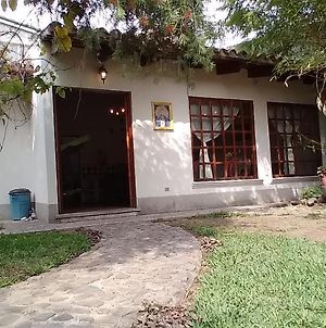 Casa De Descanso Familiar Panajachel Exterior photo