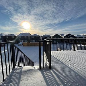 Brand New, Beautiful Home In Calgary Exterior photo