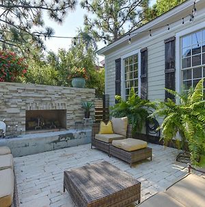 Old World Charleston Charm & Outdoor Fireplace Columbia Exterior photo
