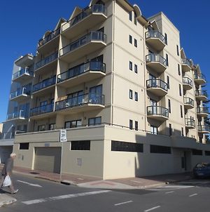 Holdfast Shores Apartments Adelaide Room photo
