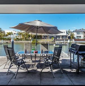 Lakeside Spacious 5Bed Water View Family Home Gold Coast Exterior photo