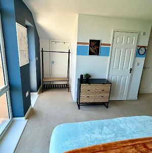 Beautiful Flat In Portishead - Sleeps 10 Apartment Exterior photo