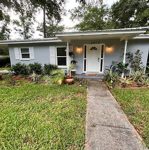 Cozy Home Located In The Heart Of Gainesville Exterior photo