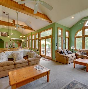 Riverfront Vermont Vacation Rental With Hot Tub Bridgewater Exterior photo