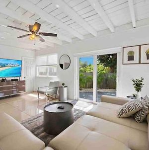 Amazing 3 Bed House With Gameroom And Fun Backyard North Miami Beach Exterior photo