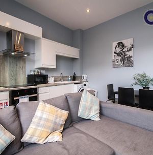Arena Apartments - Stylish And Homely Apartments By The Ice Arena With Parking Nottingham Exterior photo