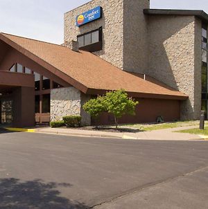 Comfort Inn & Suites Syracuse-Carrier Circle Exterior photo