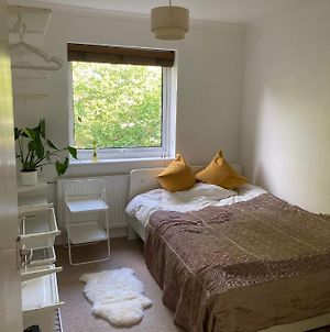 Croxley Room With Free Parking Croxley Green Exterior photo