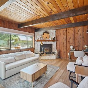 Charming Big Bear Cabin With Balcony And Fireplace Big Bear City Exterior photo