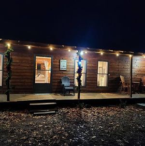 Mutton Creek Getaway: Comfortable, Peaceful Cabin Greenfield Exterior photo