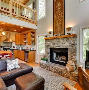 Spacious Georgia Escape With Fireplace, Deck And Grill Lakemont Exterior photo
