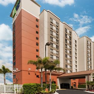 Holiday Inn Express & Suites - Nearest Universal Orlando, An Ihg Hotel Exterior photo
