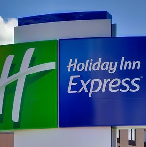 Holiday Inn Express & Suites Monterrey Valle, An Ihg Hotel Exterior photo
