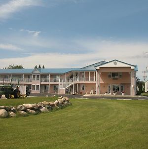 Great Lakes Inn Mackinaw City Exterior photo