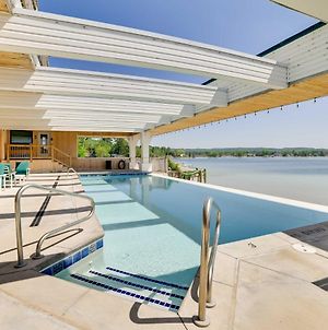 Gorgeous Onekama Condo With Pool And Lake Access! Exterior photo