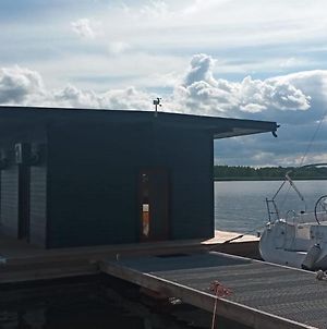 Staghorn Floating River House Jurmala Exterior photo