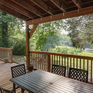 Riverfront Milford Getaway With Kayaks And Deck! Exterior photo