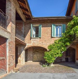 Awesome Home In Monforte Dalba With Wifi And 1 Bedrooms Monforte D'Alba Exterior photo
