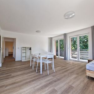 Tolstov Apartments - 4 Room Apartments - 30 Min Messe Dusseldorf Neuss Exterior photo