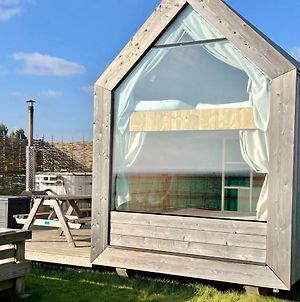 Lushna 8 Petite At Lee Wick Farm Cottages And Glamping Clacton-on-Sea Exterior photo