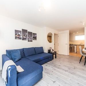 Pass The Keys Fresh And Stylish Central Flat With Parking And Garden London Exterior photo