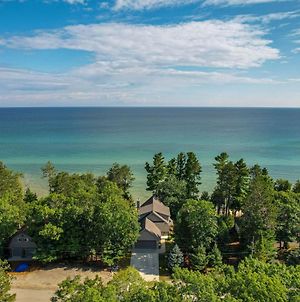 Waterfront Lake Huron Getaway With Private Beach! Rogers City Exterior photo