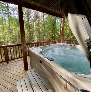 Guest Suite With Hot Tub - Edge Of The Wild B&B Eagle River Exterior photo