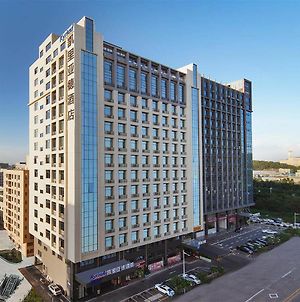 Kyriad Hotel Dongguan Houjie Convention and Exhibition Center Humen Station Exterior photo