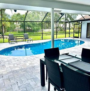 Luxurious Pool Home In Palm Beach County, Florida Wellington Exterior photo