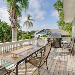 Palm Harbor Waterfront With Pool & Game Room Exterior photo